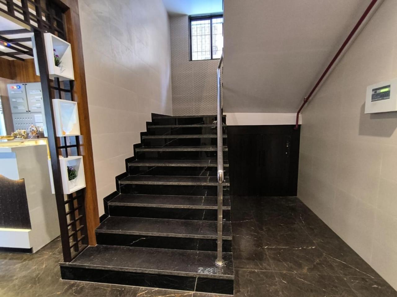 Sharan Residency Hotel Navi Mumbai Exterior photo